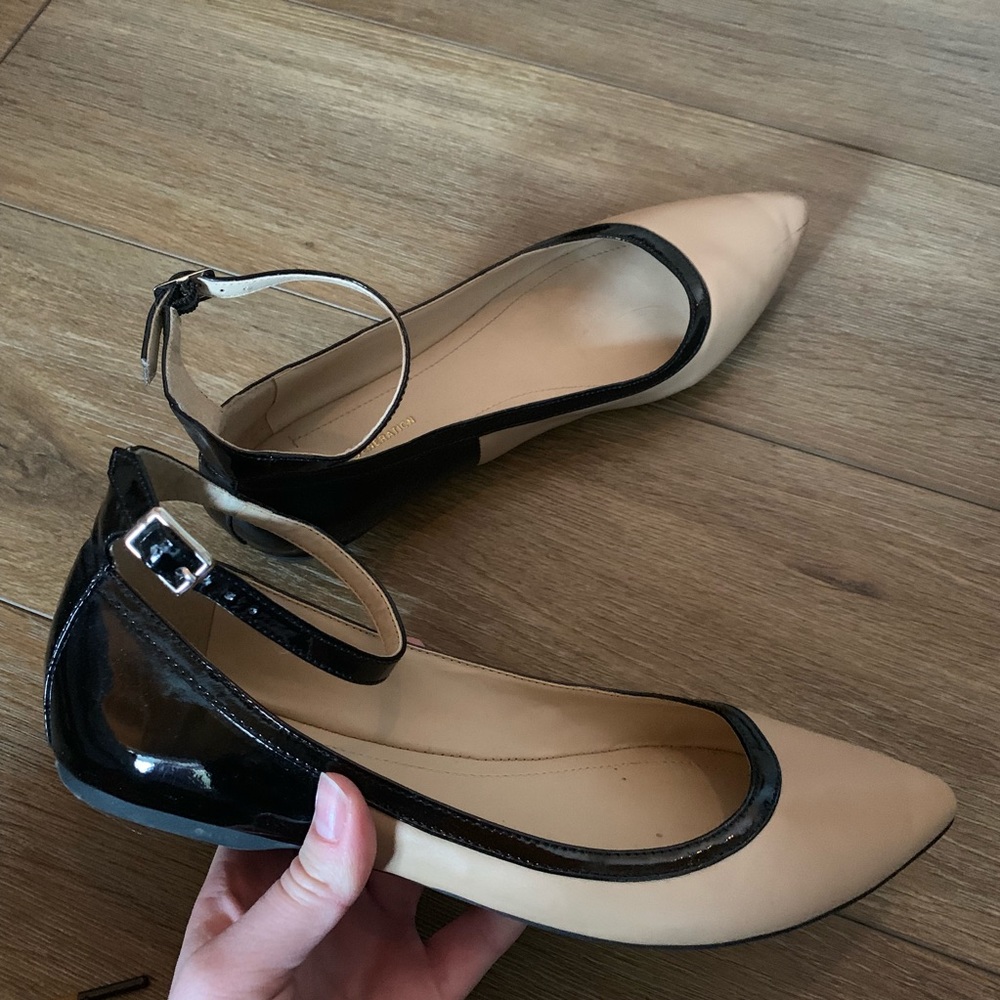 BCBG GENERATION FLATS W/ ANKLE STRAP